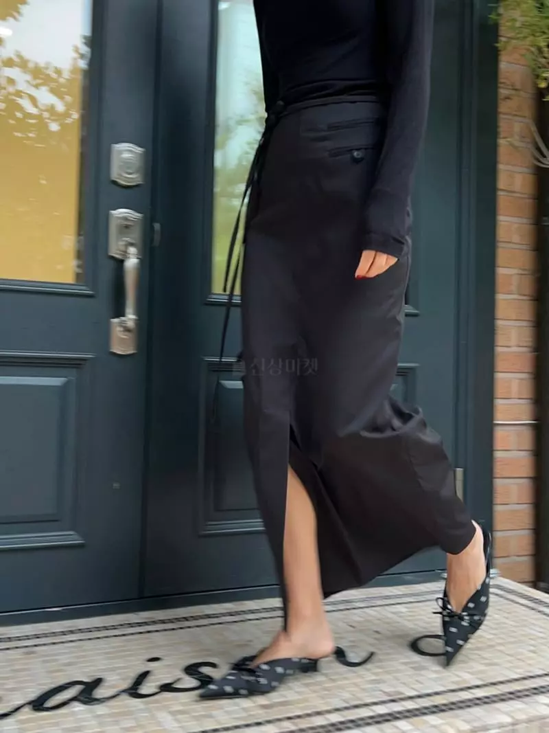 Bricklane - Korean Women Fashion - #womensfashion - Lip Long Skirt - 6