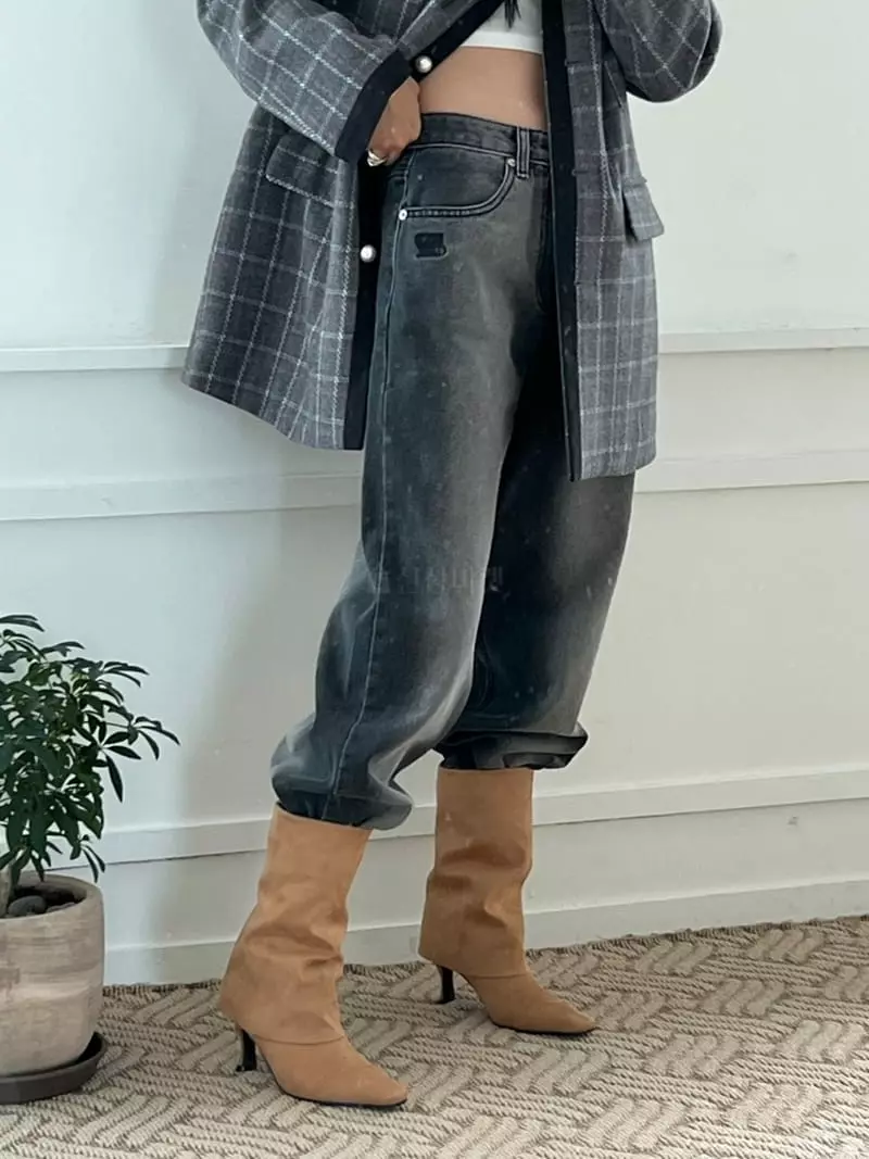 Bricklane - Korean Women Fashion - #womensfashion - Ice Embroidery Jeans - 7