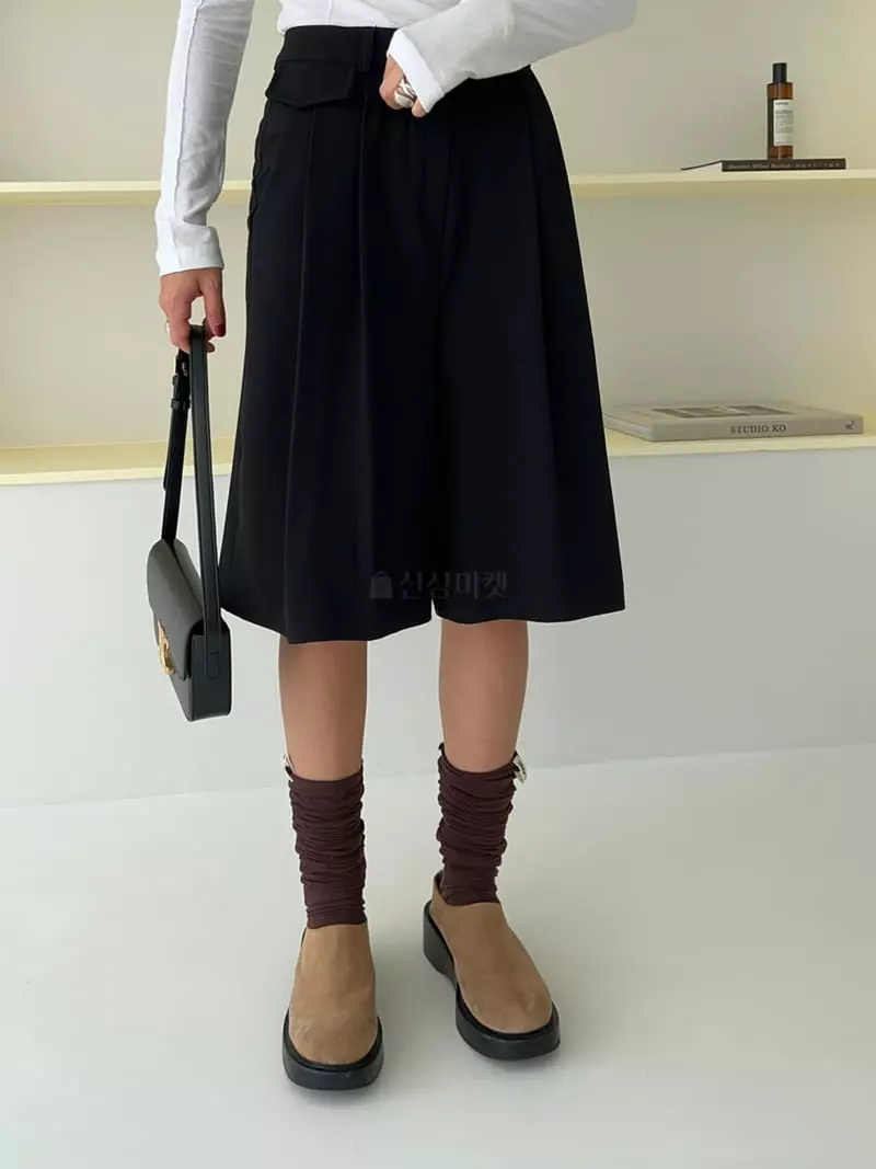 Bricklane - Korean Women Fashion - #womensfashion - Shell Biji Shorts - 7