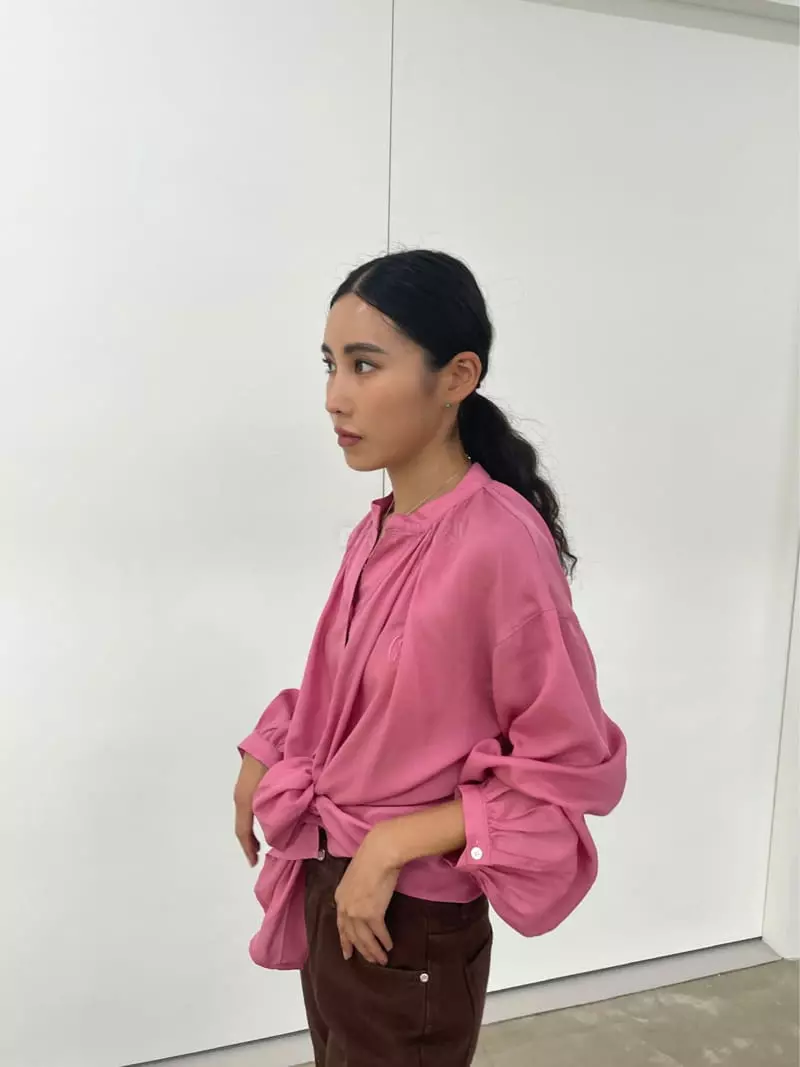 Charlotte - Korean Women Fashion - #momslook - V Neck Shirring Blouse - 5