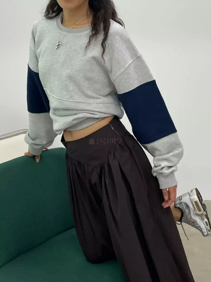 Charlotte - Korean Women Fashion - #momslook - Color Sweatshirt - 4
