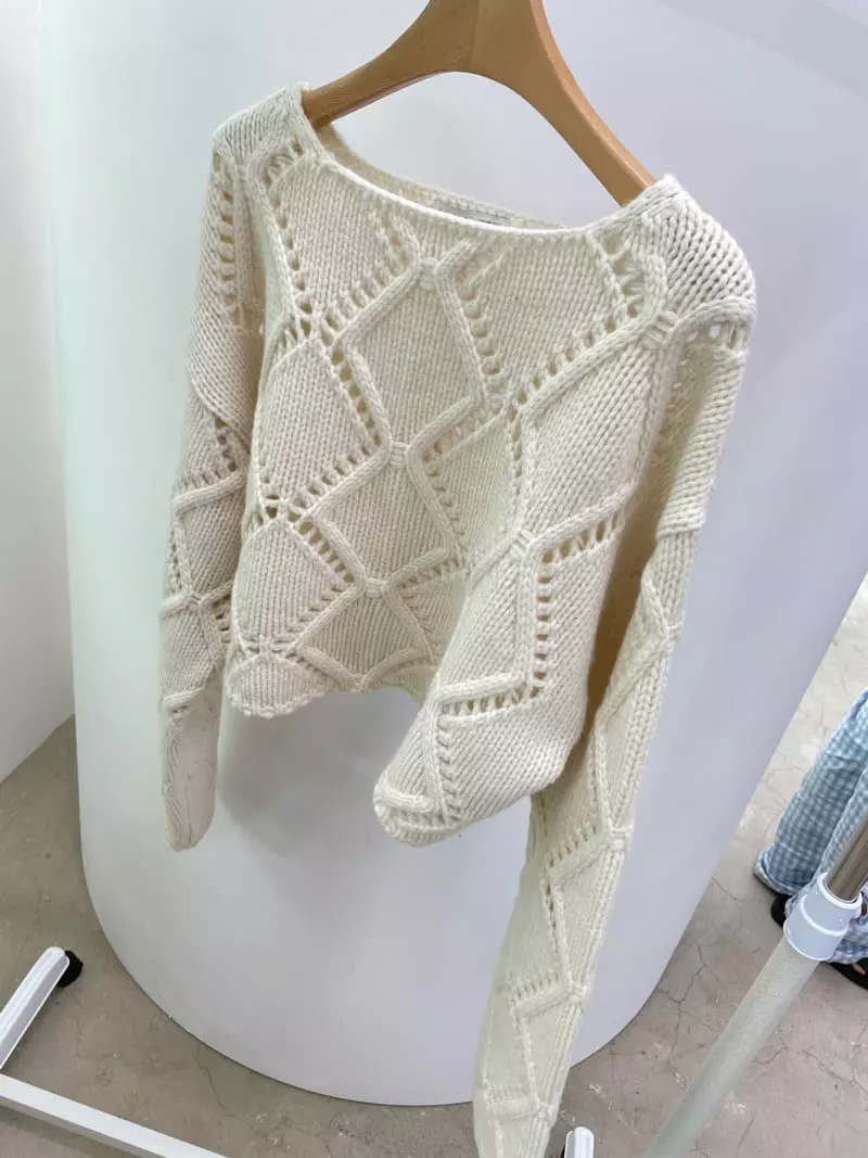 Charlotte - Korean Women Fashion - #momslook - Crop Knit Tee - 7
