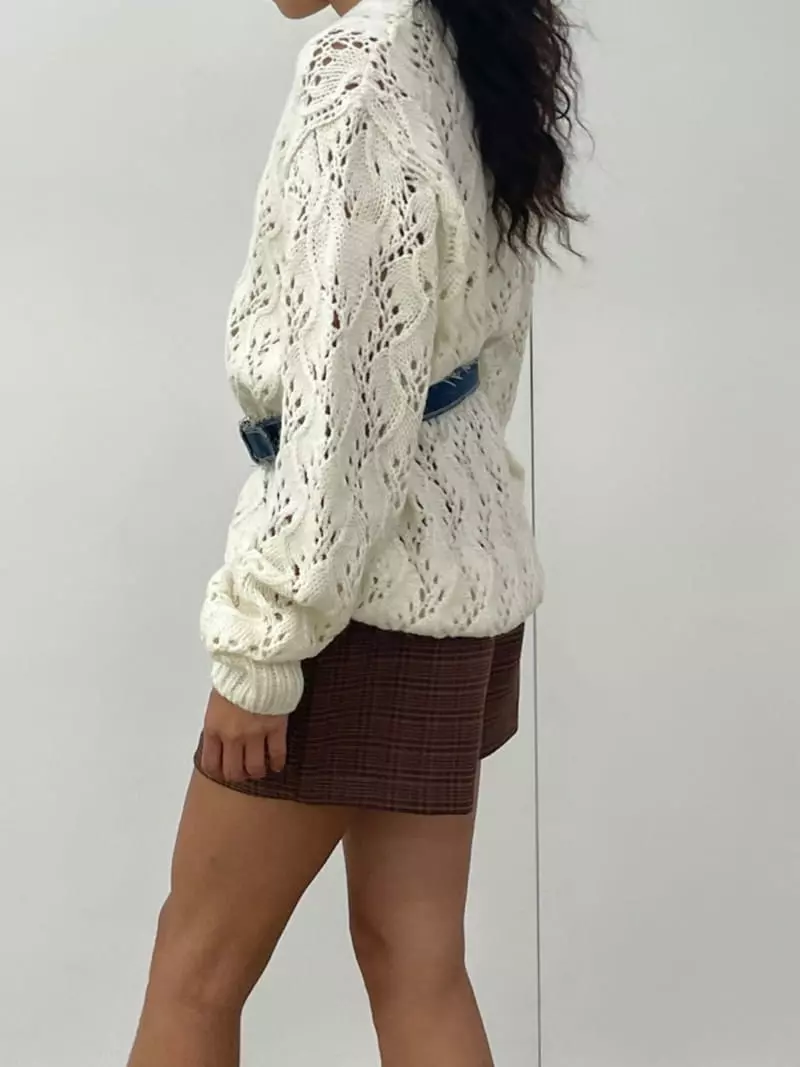 Charlotte - Korean Women Fashion - #momslook - Arc V Knit Tee - 11