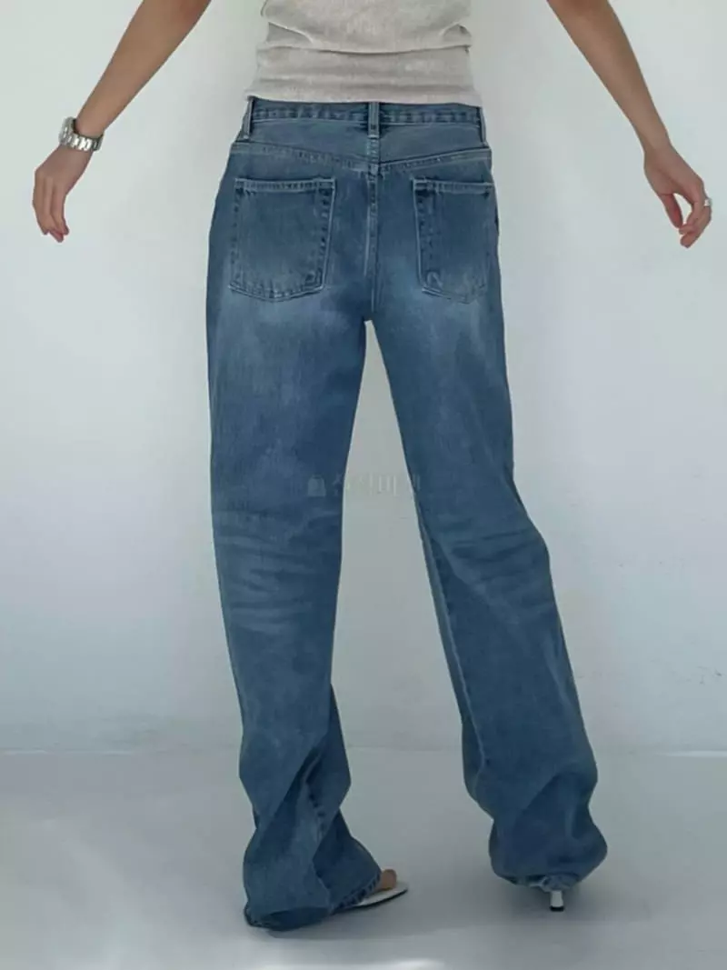 Charlotte - Korean Women Fashion - #restrostyle - 921 Jeans - 3