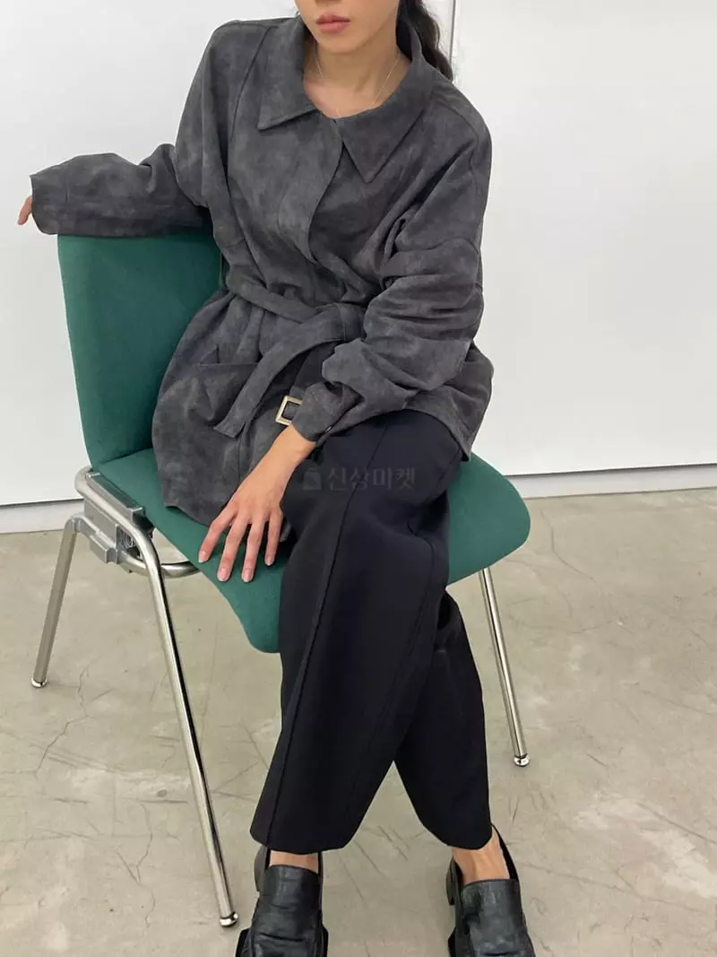 Charlotte - Korean Women Fashion - #restrostyle - Suede Coat