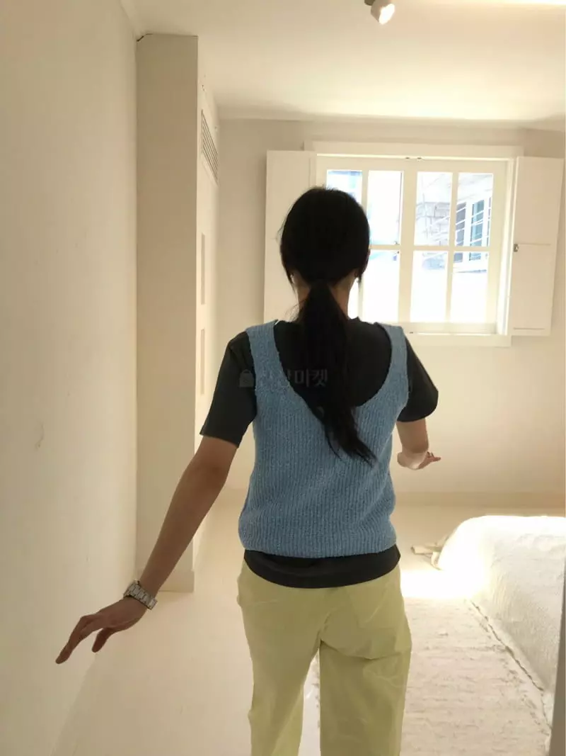 Charlotte - Korean Women Fashion - #romanticstyle - Layered Knit Tee