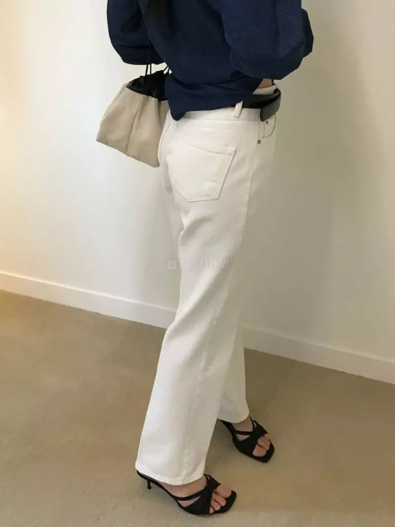 Charlotte - Korean Women Fashion - #thelittlethings - 911 White Jeans - 3