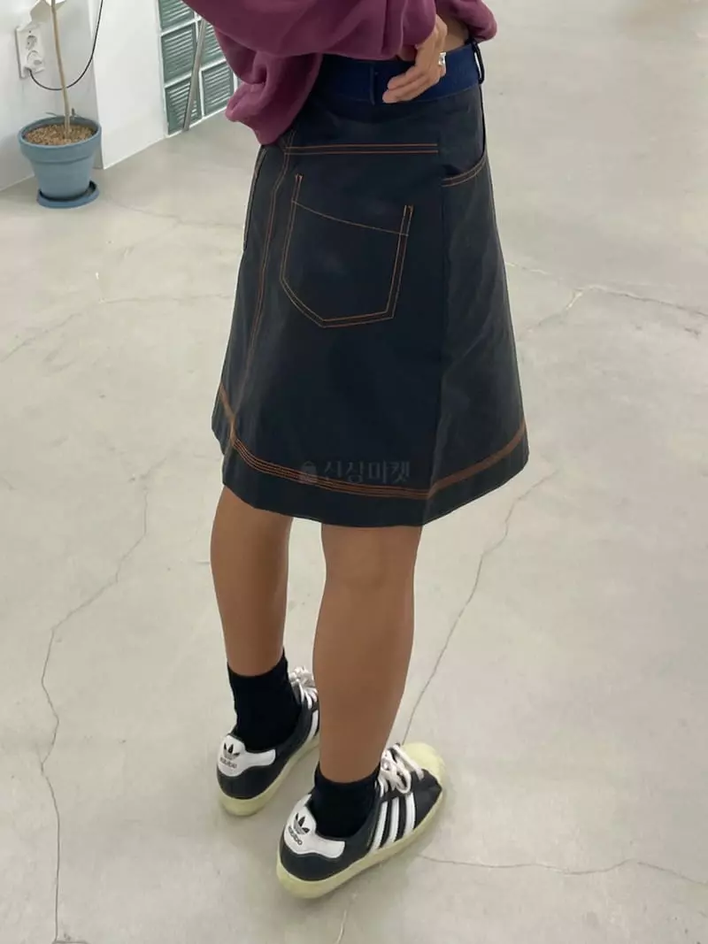 Charlotte - Korean Women Fashion - #vintagekidsstyle - Lip Skirt