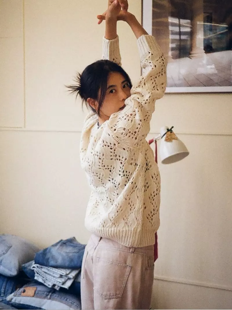 Charlotte - Korean Women Fashion - #vintageinspired - Arc V Knit Tee - 4