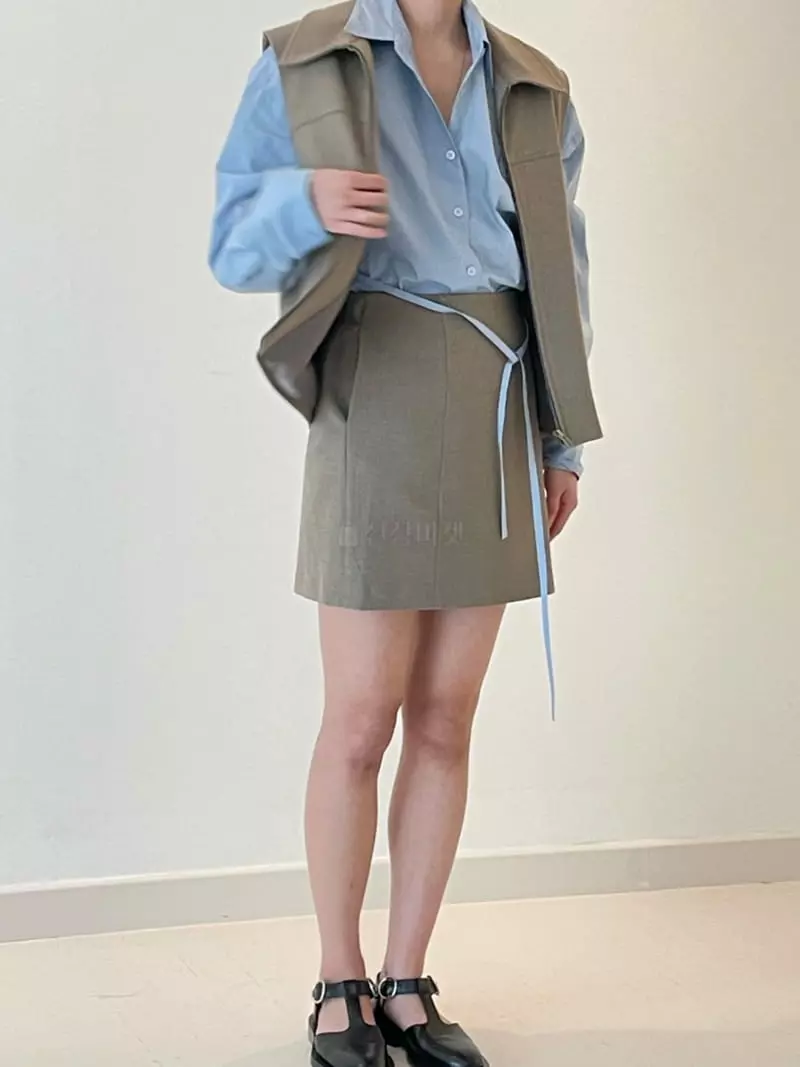 Charlotte - Korean Women Fashion - #vintagekidsstyle - Aen Vest - 3