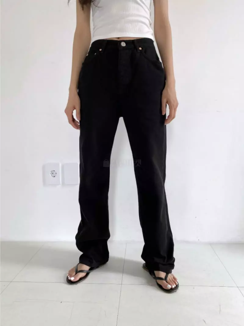 Charlotte - Korean Women Fashion - #womensfashion - 931 Button Black Jeans