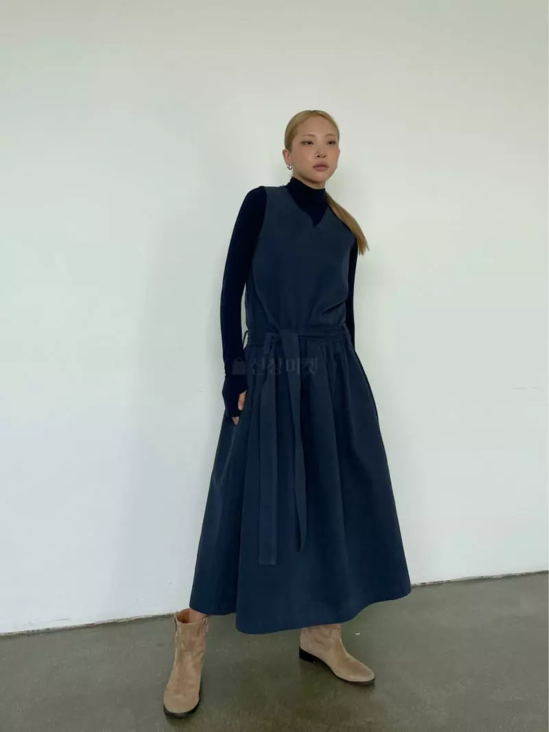 Creamvilla - Korean Women Fashion - #womensfashion - Row Pleats One-piece - 4