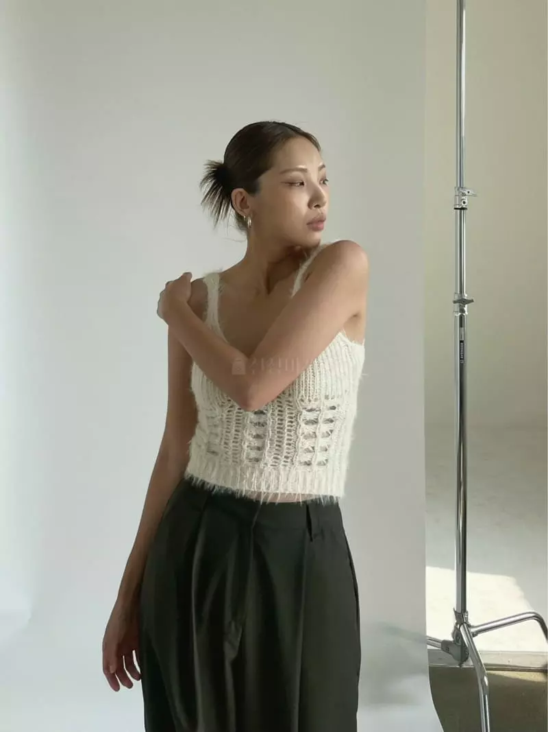 Creamvilla - Korean Women Fashion - #thatsdarling - Shasha Knit Bustier - 2