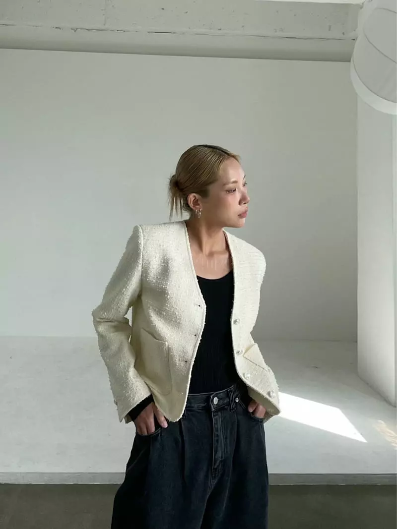 Creamvilla - Korean Women Fashion - #thelittlethings - Bold Twid Jacket