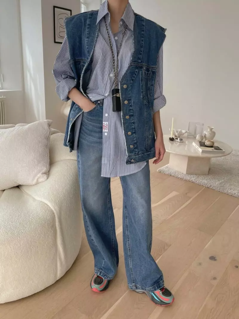 Dailyjud - Korean Women Fashion - #momslook - Retro Denim Vest - 5