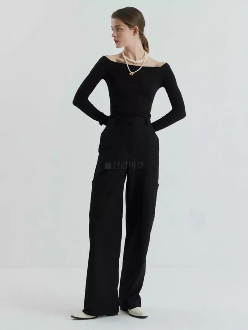 Dailyjud - Korean Women Fashion - #momslook - Off Shoulder Tee