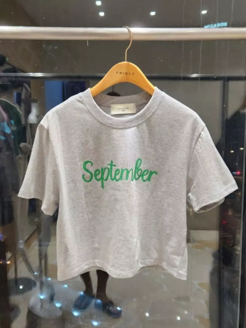 Dailyjud - Korean Women Fashion - #momslook - English Crop Tee - 6