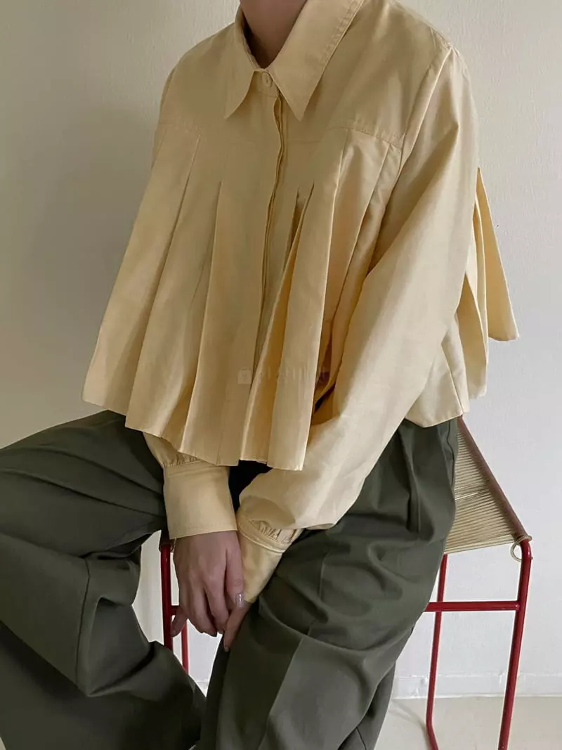 Dailyjud - Korean Women Fashion - #momslook - Age Crop SHIrt