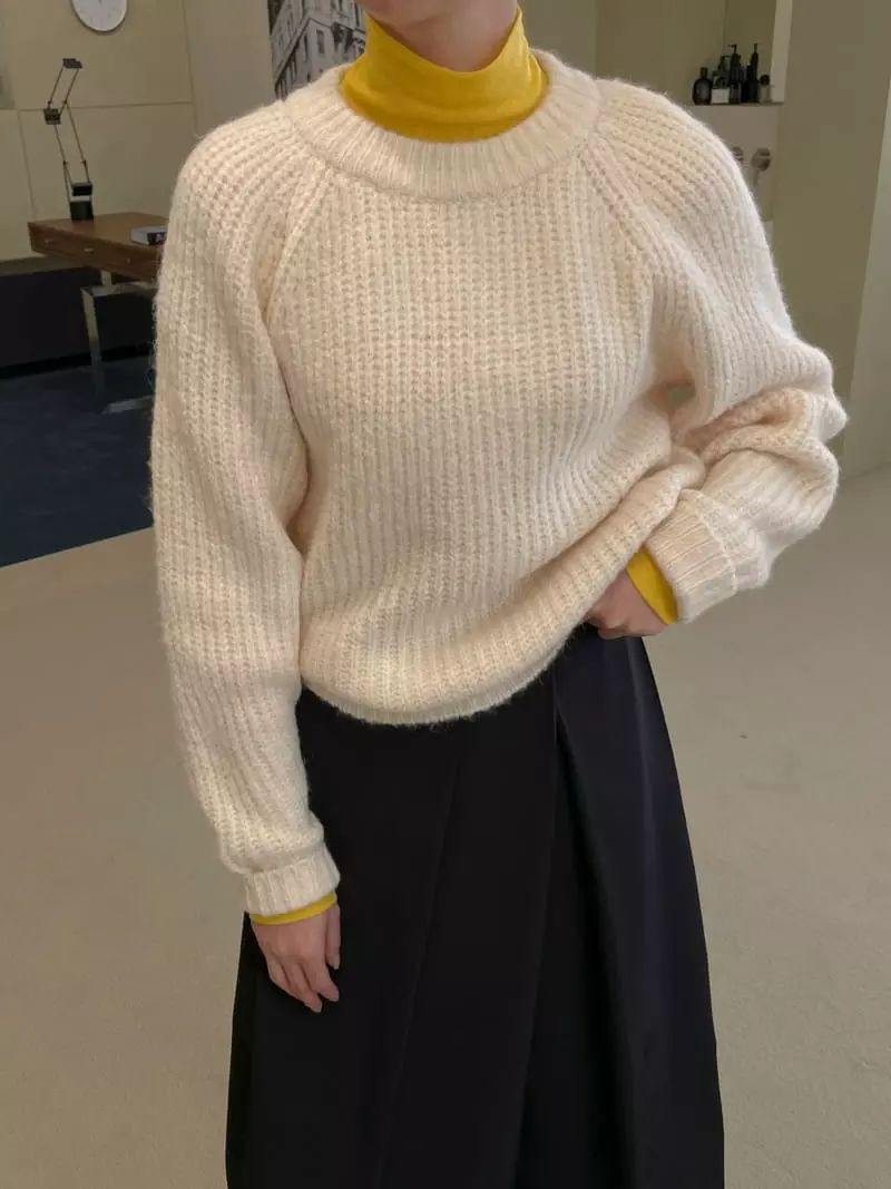 Dailyjud - Korean Women Fashion - #vintagekidsstyle - Alpaca Round Knit Tee - 11