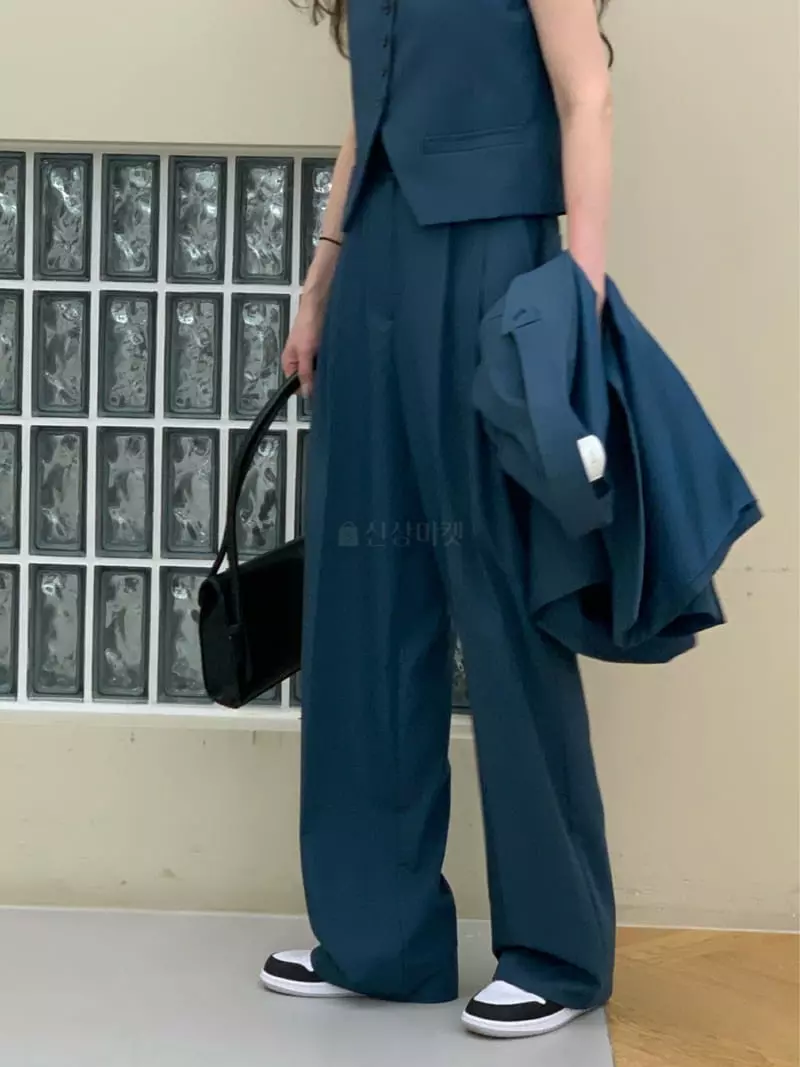 Daisy - Korean Women Fashion - #momslook - Hug Pants - 3