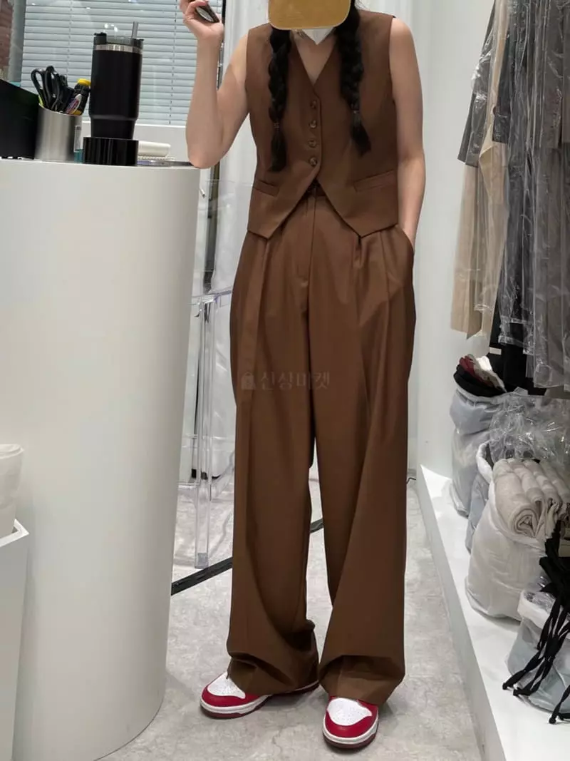 Daisy - Korean Women Fashion - #momslook - Hug Pants - 5
