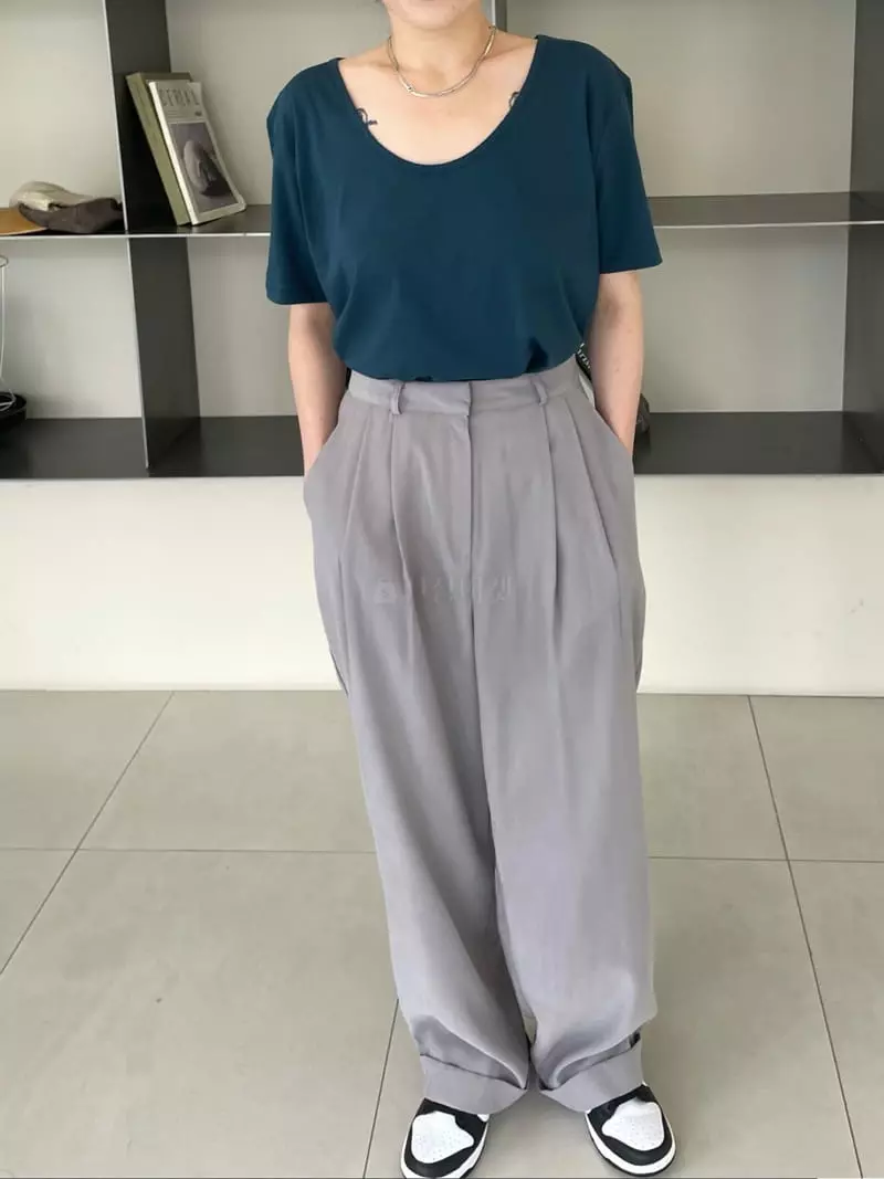 Daisy - Korean Women Fashion - #vintageinspired - Single U Neck Tee - 4