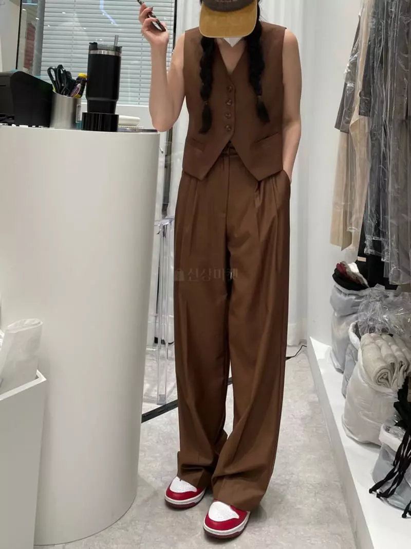 Daisy - Korean Women Fashion - #momslook - Hug Pants - 4