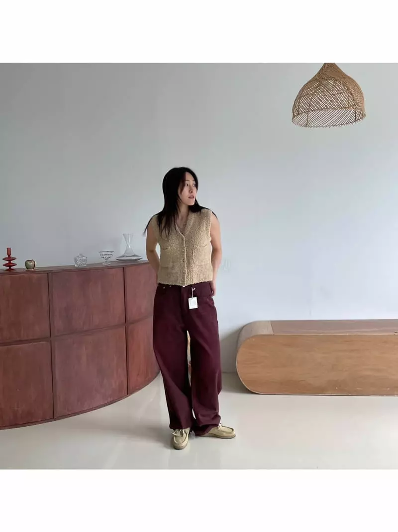 Dan - Korean Women Fashion - #momslook - Brush Jeans - 3