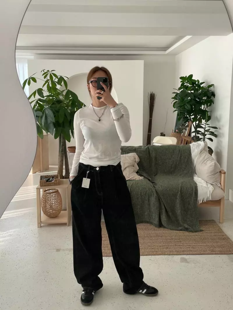 Dan - Korean Women Fashion - #momslook - Black Jeans - 5
