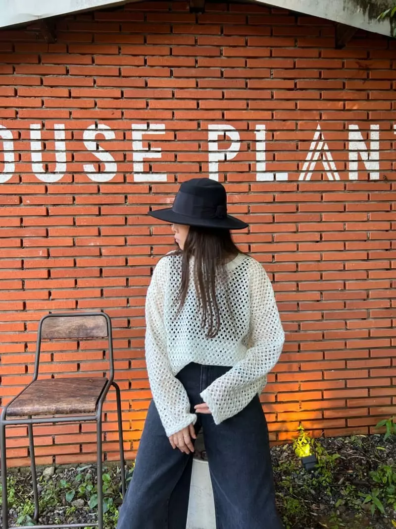 Dayday - Korean Women Fashion - #momslook - Twist Knit Tee