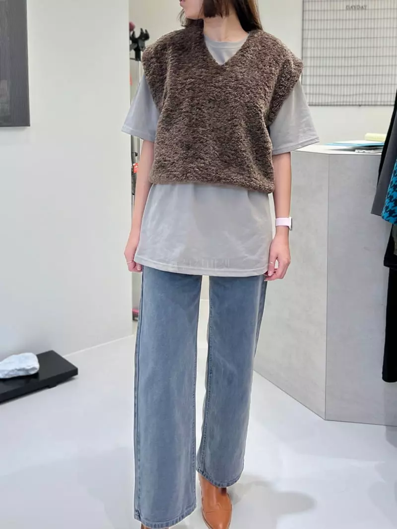 Dayday - Korean Women Fashion - #momslook - Bear Vest - 3