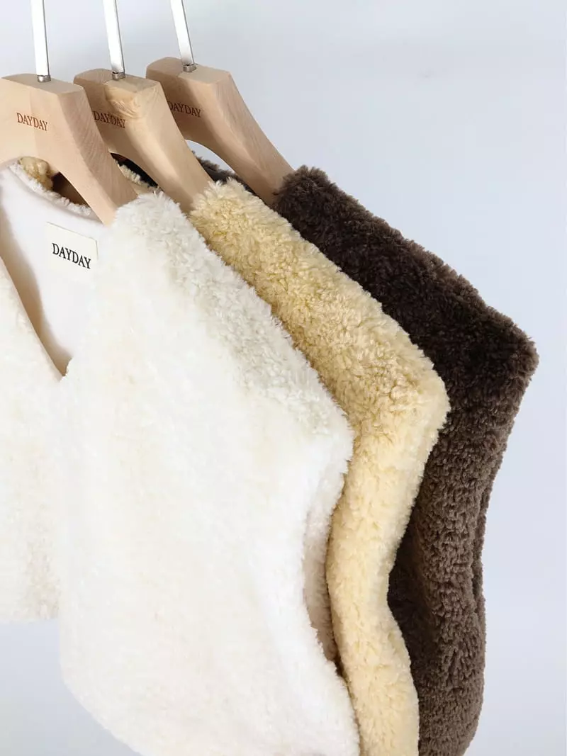 Dayday - Korean Women Fashion - #shopsmall - Bear Vest - 10