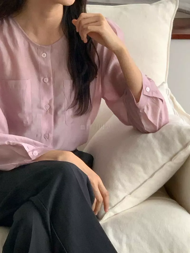Denali - Korean Women Fashion - #momslook - Lobe Blouse - 10