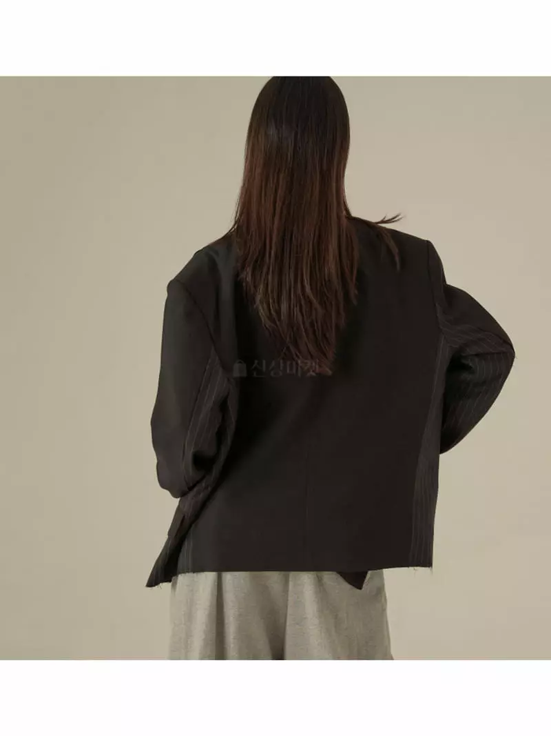 Earn - Korean Women Fashion - #momslook - Strieps Crop Over Jacket - 5