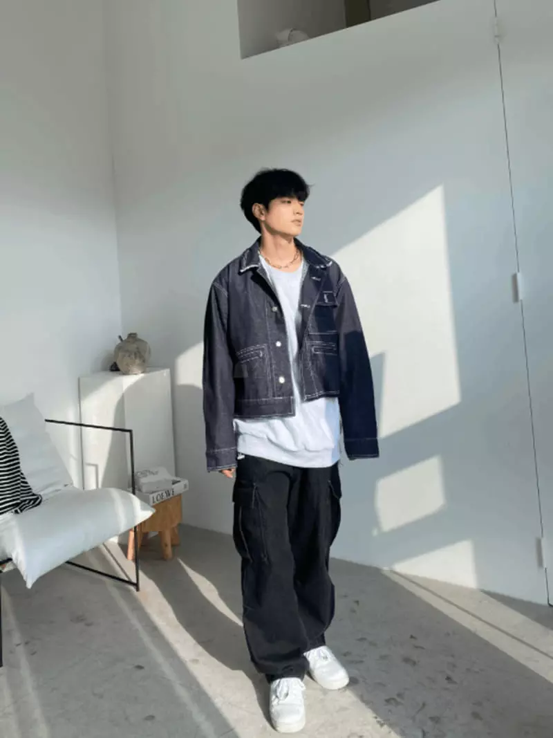 Earn - Korean Women Fashion - #romanticstyle - Unbalance Washing Crop Denim Jacket - 2