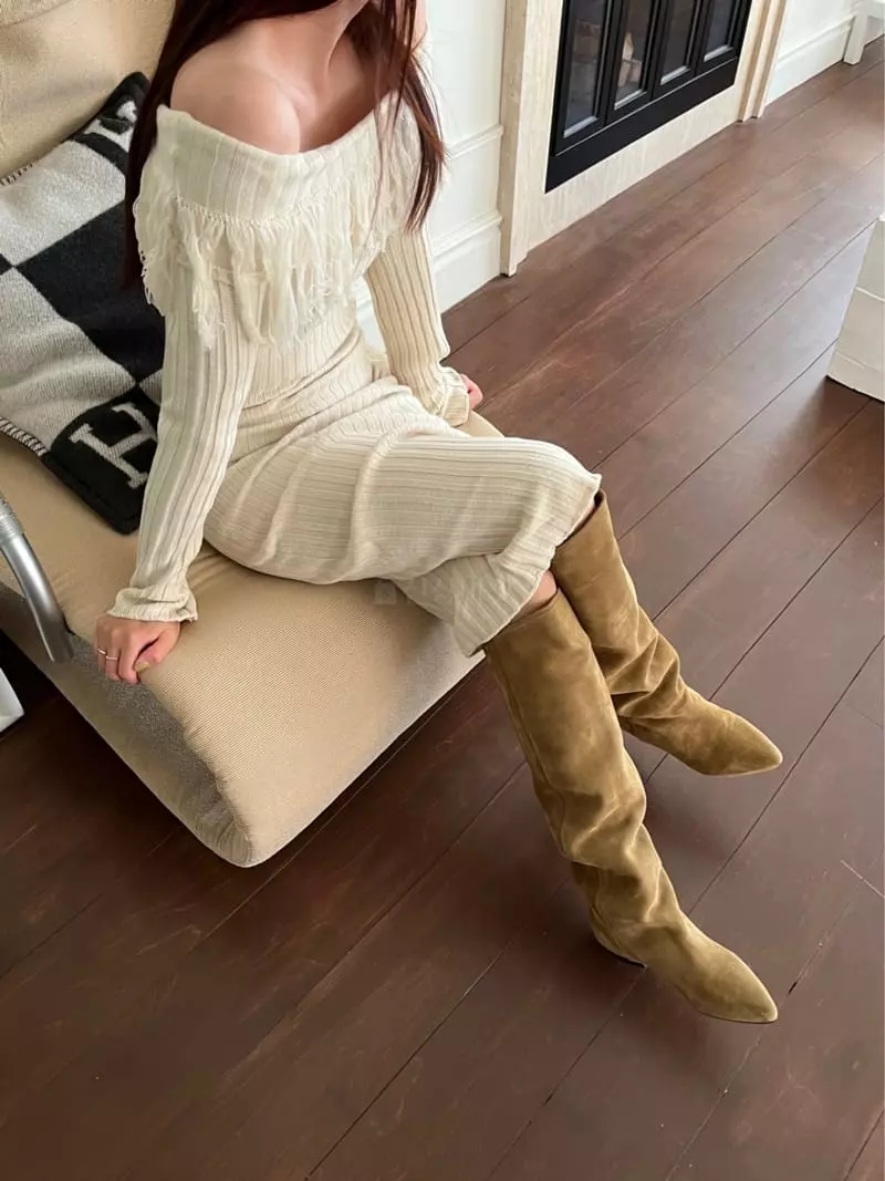 Egg Is - Korean Women Fashion - #pursuepretty - Turnning Fringe Knit One-piece - 2