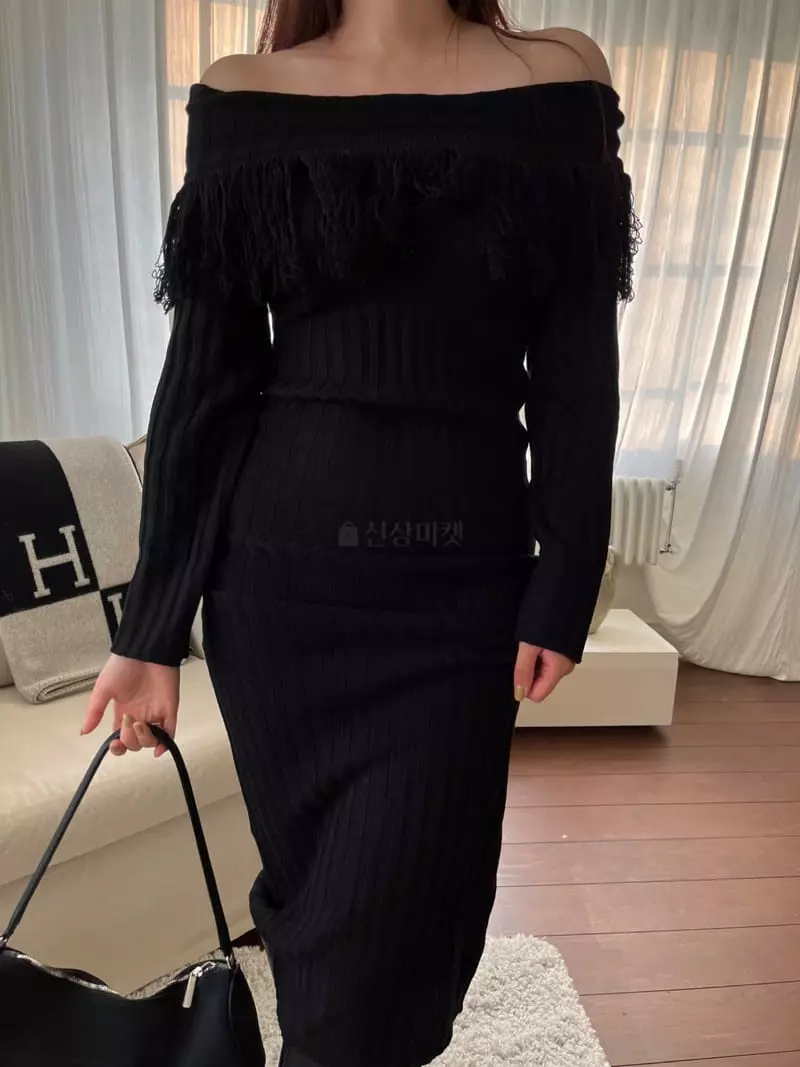 Egg Is - Korean Women Fashion - #thelittlethings - Turnning Fringe Knit One-piece - 7