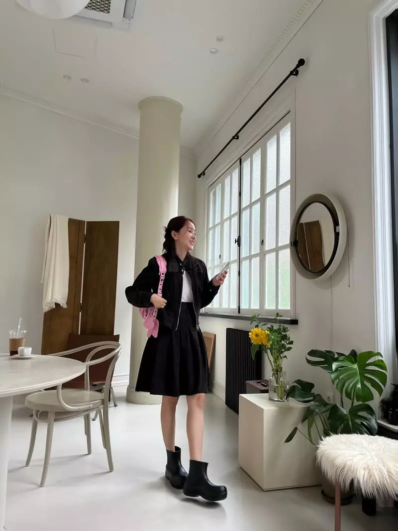 Egg Is - Korean Women Fashion - #womensfashion - Moar Suede Skirt - 5