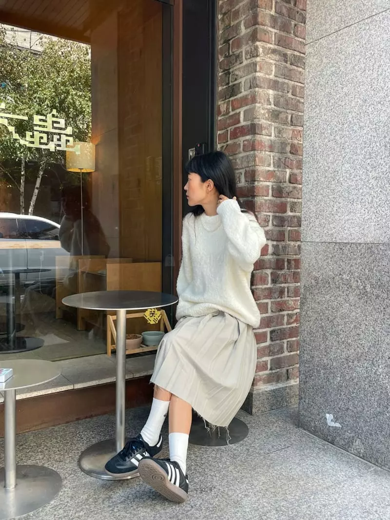 Enten - Korean Women Fashion - #restrostyle - Bookle Knit Tee - 3