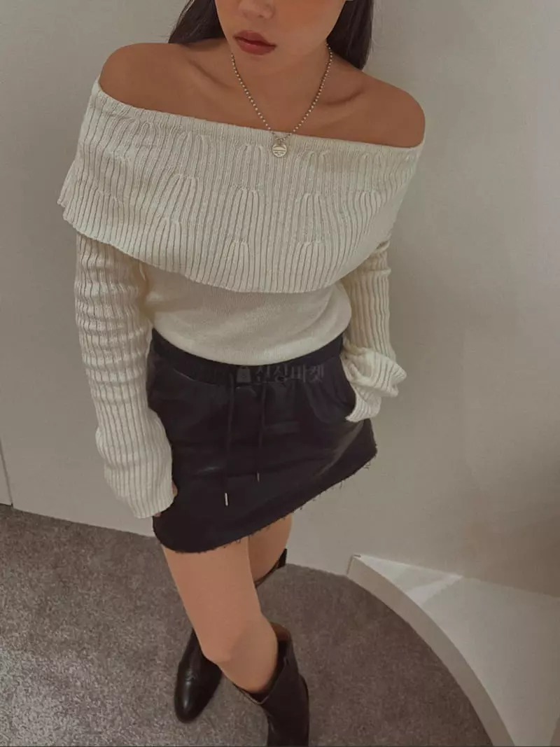 Fabric Seoul - Korean Women Fashion - #momslook - Leeds Cape Knit Tee - 2