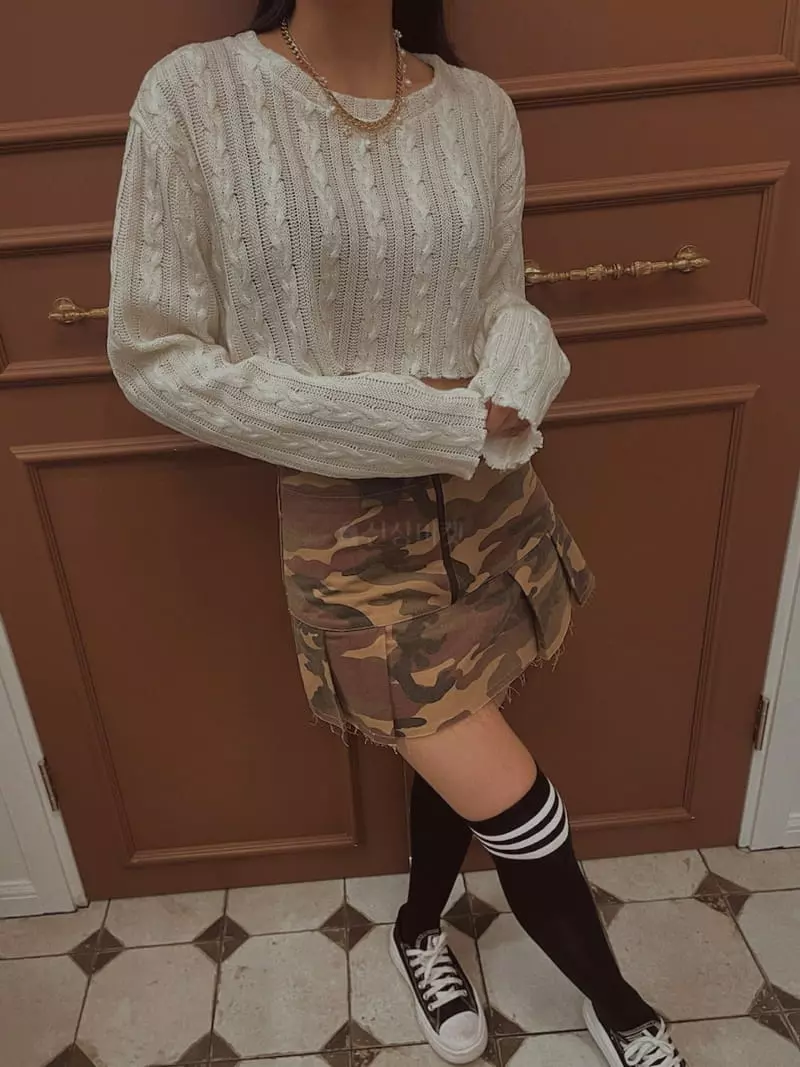 Fabric Seoul - Korean Women Fashion - #momslook - Twist Crop Knit Tee