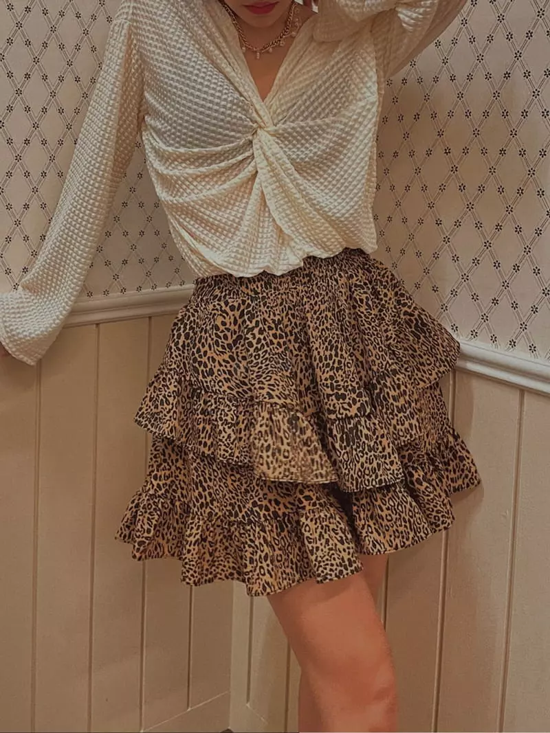 Fabric Seoul - Korean Women Fashion - #womensfashion - Twist Embo Blouse - 5