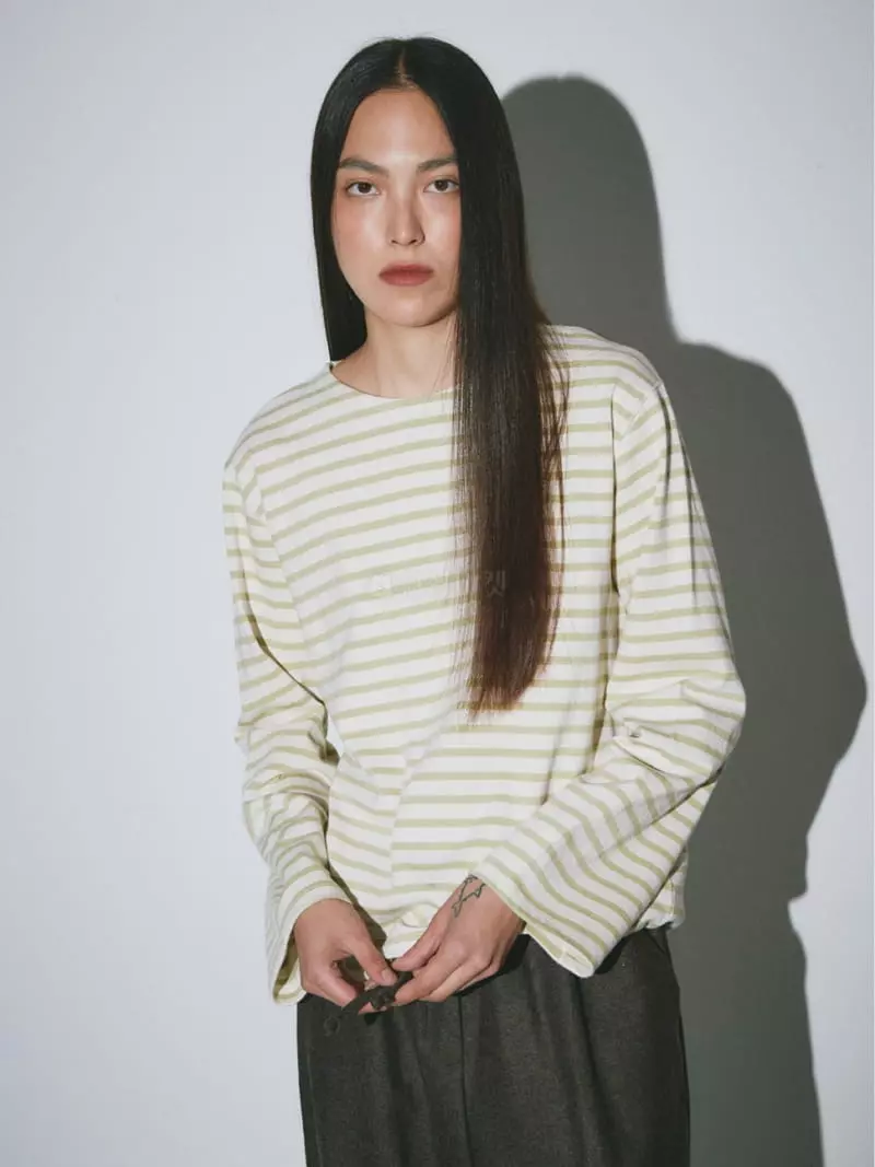 Fave - Korean Women Fashion - #momslook - Crown Strieps Tee - 3