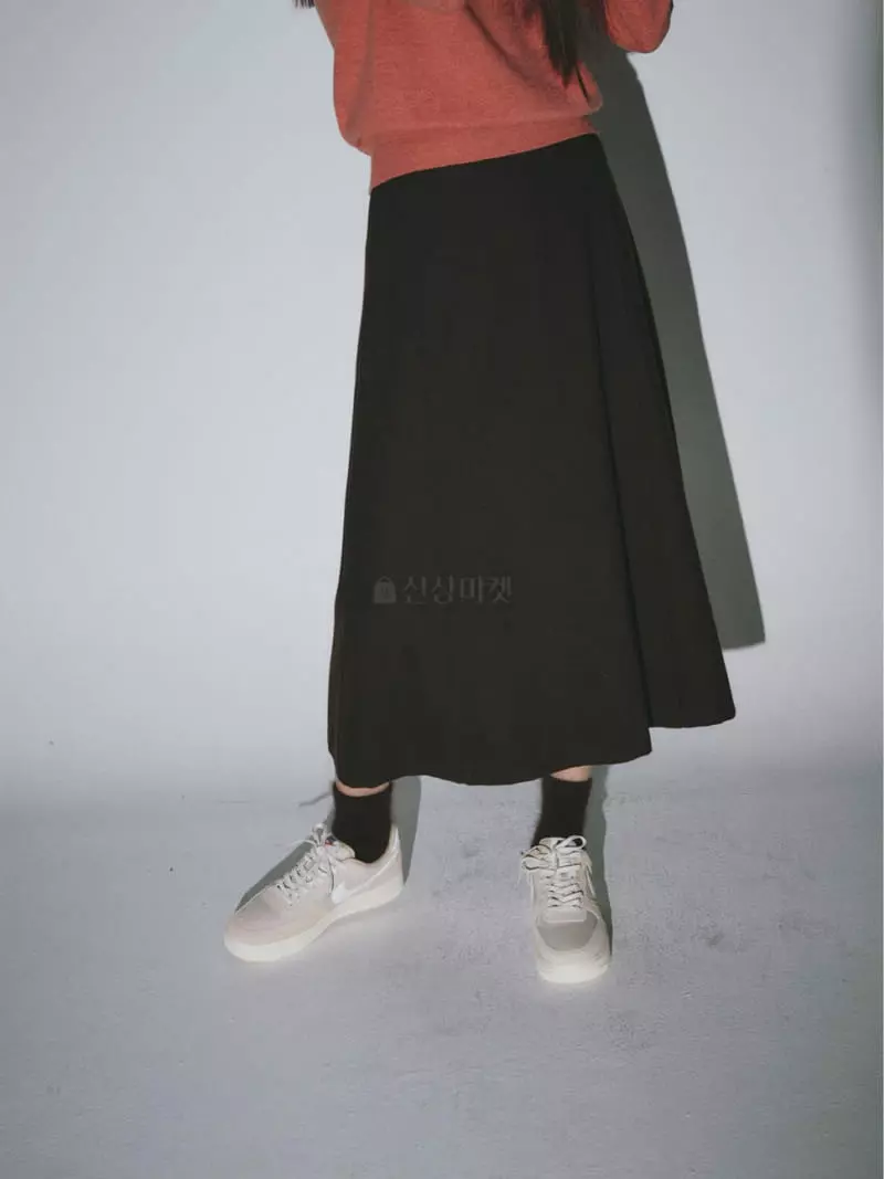 Fave - Korean Women Fashion - #momslook - Urban Plare Skirt - 2