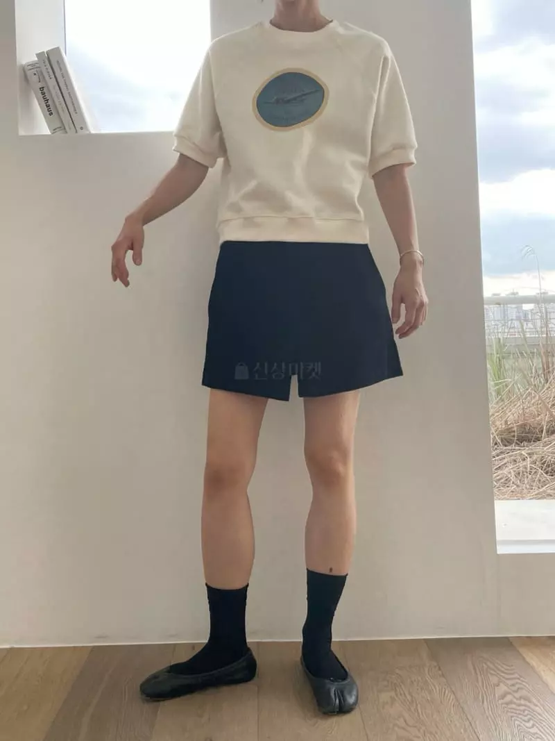 Fifty - Korean Women Fashion - #momslook - Flying Sweatshirt - 2
