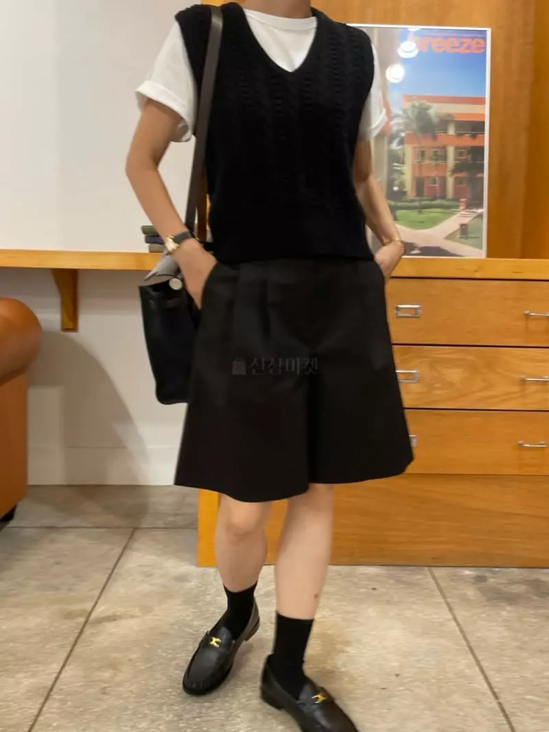 Fifty - Korean Women Fashion - #womensfashion - Twist Vest - 4