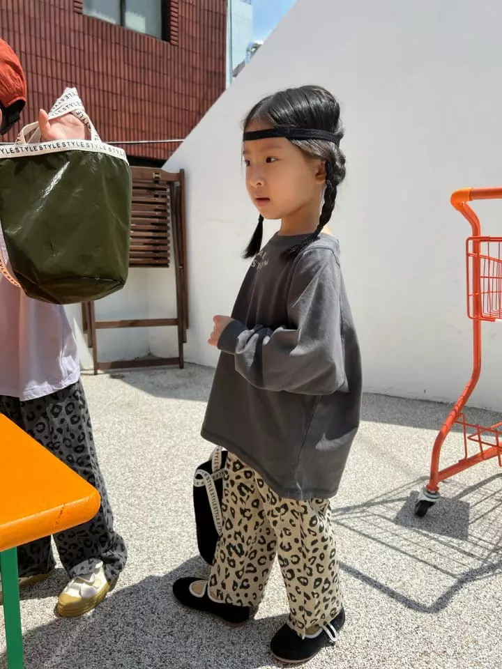 Fine Studio - Korean Children Fashion - #kidzfashiontrend - Alpha Loose Tee - 3