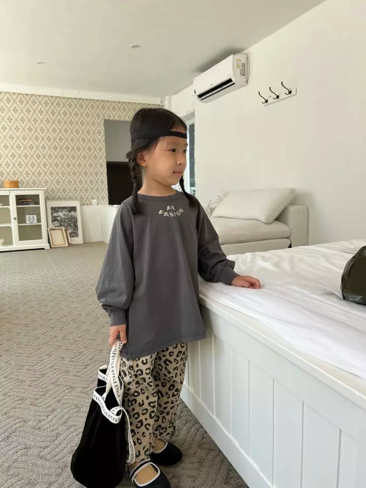 Fine Studio - Korean Children Fashion - #littlefashionista - Alpha Loose Tee - 5