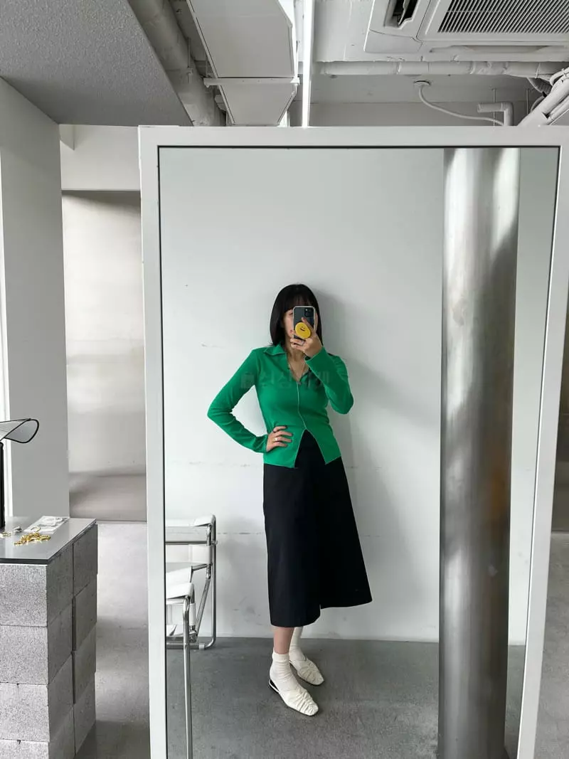 Flipar - Korean Women Fashion - #momslook - Collar Slit Tee - 3
