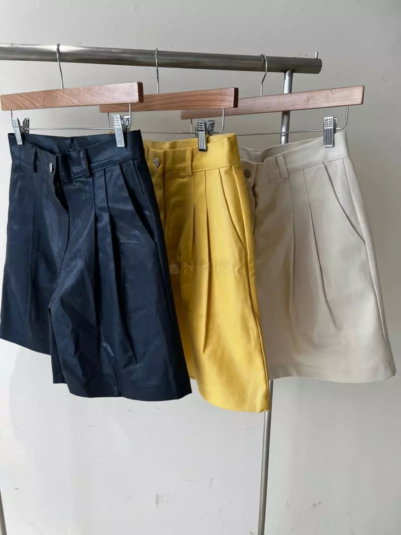 Flipar - Korean Women Fashion - #momslook - Coatting Half Shorts - 11